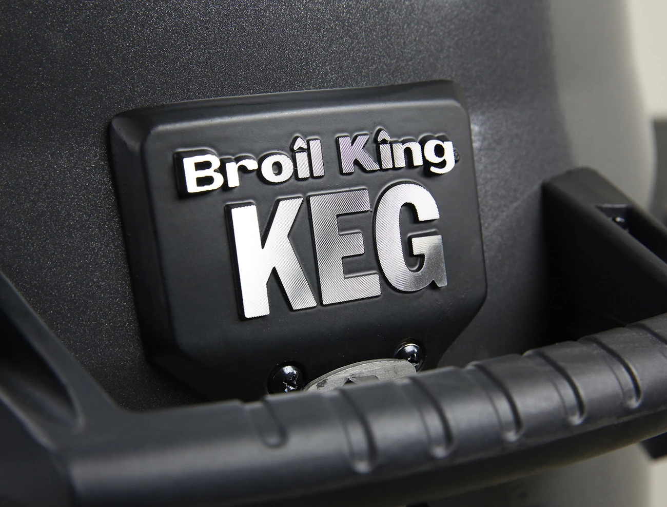 Broil King KEG 2000 Holzkohlegrill – Bild 10