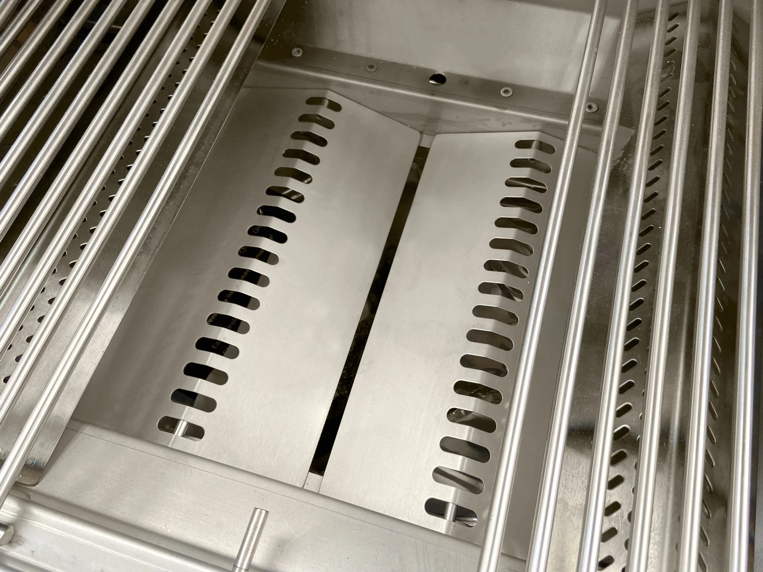 BULL Brahma - Gasgrill Mit Infrarot Backburner Und Rotisserie – Bild 4