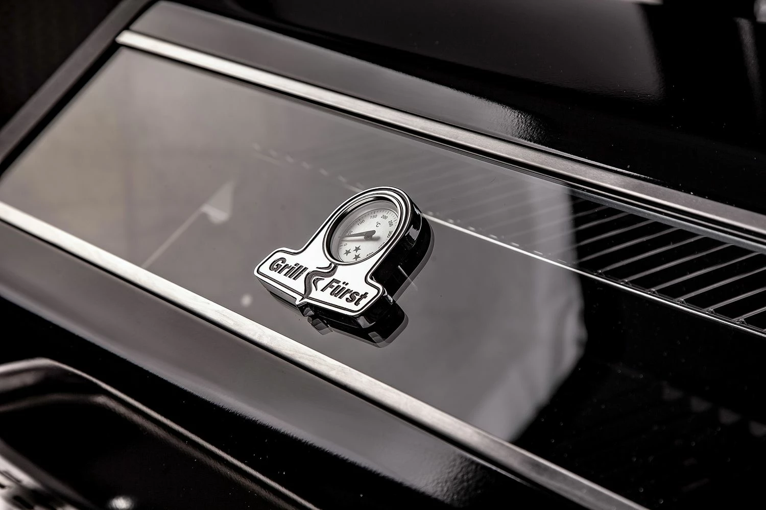 Grillfürst G621G 6-Brenner Edelstahl-Gasgrill - Eintracht Frankfurt Edition - Gusseisenroste – Bild 5