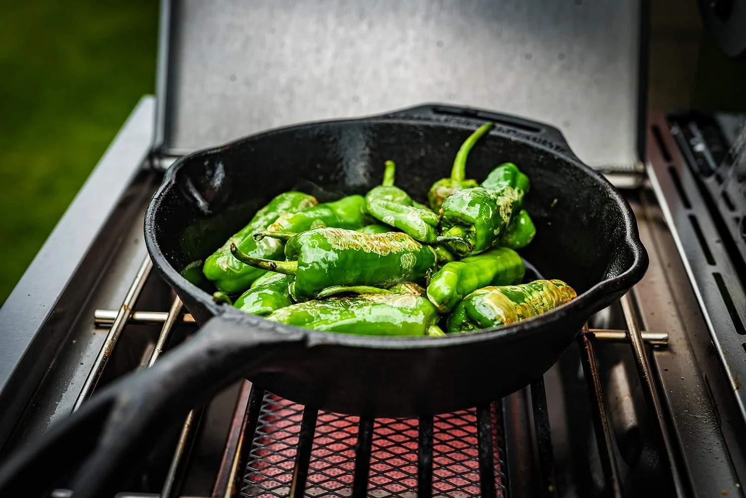 Grillfürst G621G 6-Brenner Edelstahl-Gasgrill - Eintracht Frankfurt Edition - Gusseisenroste – Bild 17