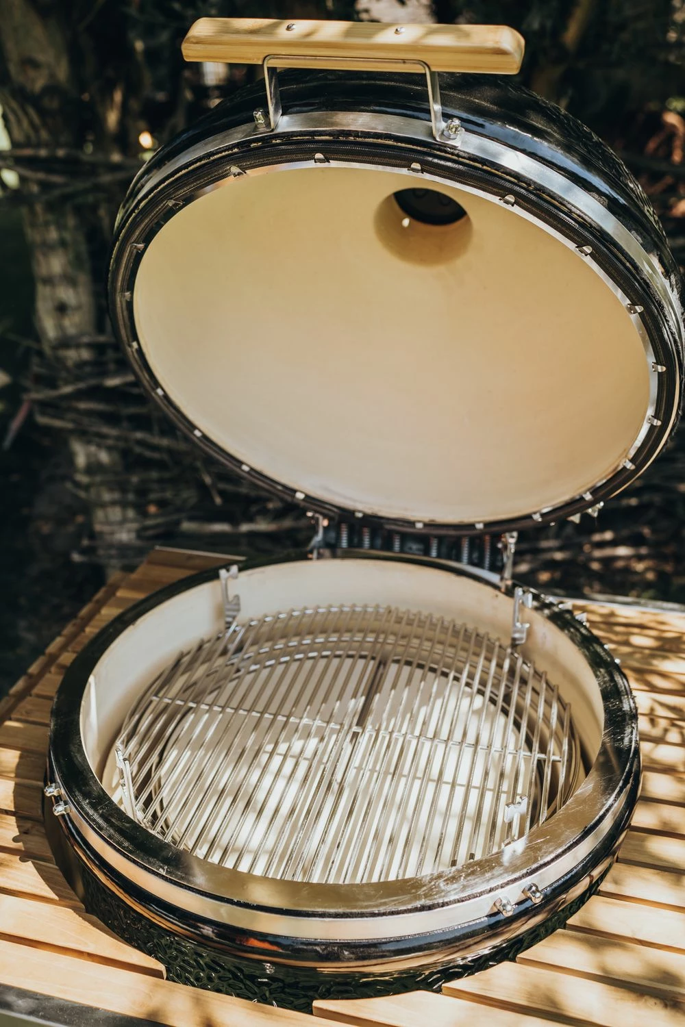 Monolith Grill LeCHEF BBQ GURU - PRO-Serie 2.0 Schwarz - MIT Gestell Und Seitentischen - Inkl. UltraQ Controller Set – Bild 6