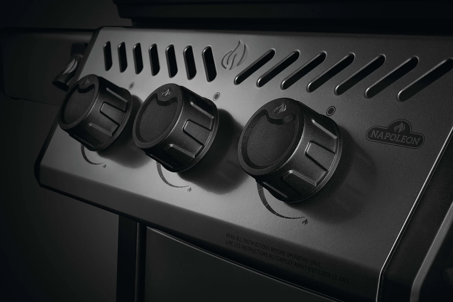 Napoleon Freestyle 365 Gasgrill, Graphit - Mit Seitenbrenner - Modell 2023 - X-DEAL Inkl. Abdeckhaube Und Gussplatte – Bild 7