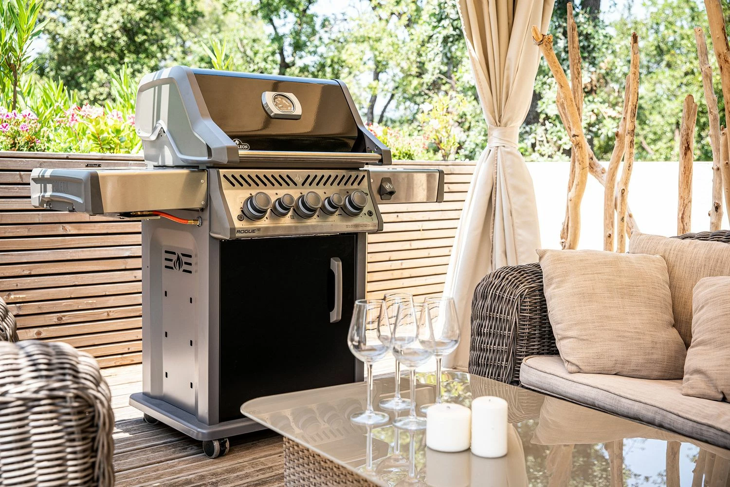 Napoleon Rogue SE 425 Gasgrill, Schwarz Mit Gussrosten - Hero Modell 2023 Inkl. Drehspieß - SMART Deal Inkl. Grillfürst Grill Control – Bild 20
