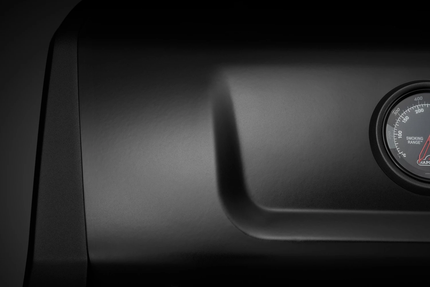 Napoleon Phantom Freestyle 425 Gasgrill, Mattschwarz - Mit Sizzle Zone Und Tür - Modell 2023 – Bild 5