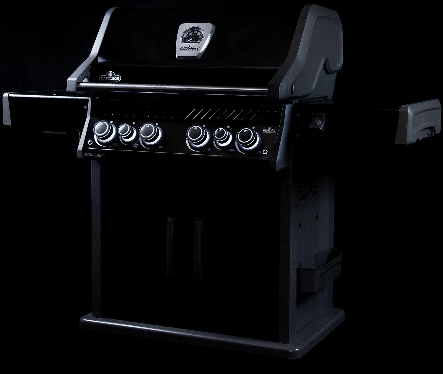Napoleon Rogue SE 525 Gasgrill - All-black - Mit Edelstahlrosten, Sizzle Zone Und Heckbrenner - Grillfürst Edition Inkl. Abdeckhaube Im Karton - Modell 2022 – Bild 4