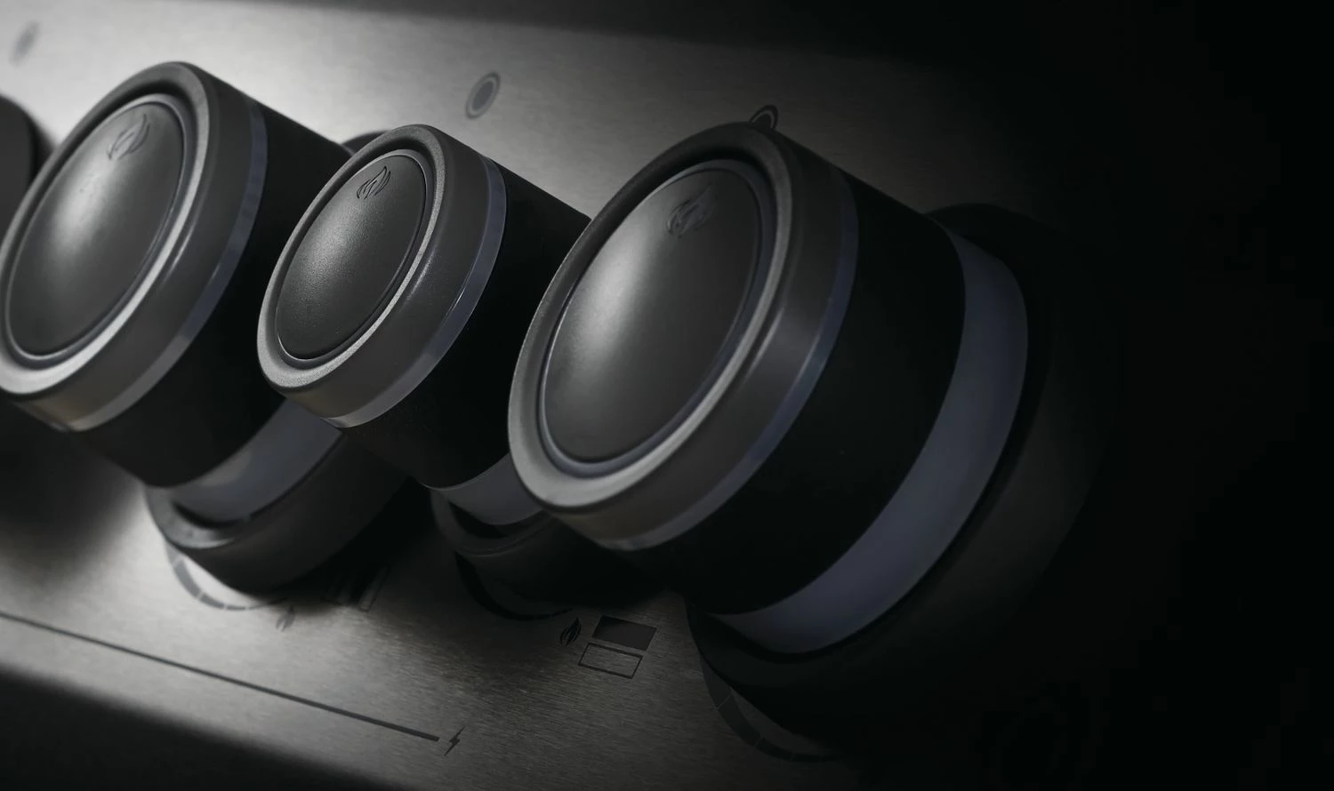 Napoleon Rogue SE 425 Gasgrill, Schwarz Mit Gussrosten - Hero Modell 2023 Inkl. Drehspieß - SMART Deal Inkl. Grillfürst Grill Control – Bild 5