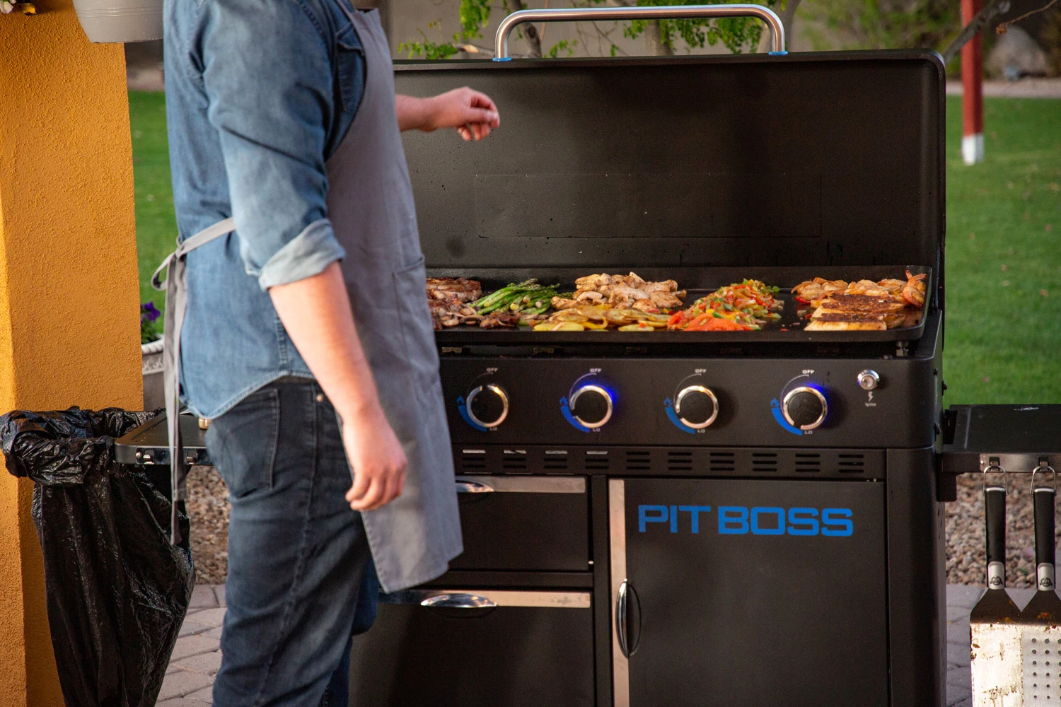 Pit Boss Planchagrill Ultimate Plancha 5-Brenner - Grillstation – Bild 6