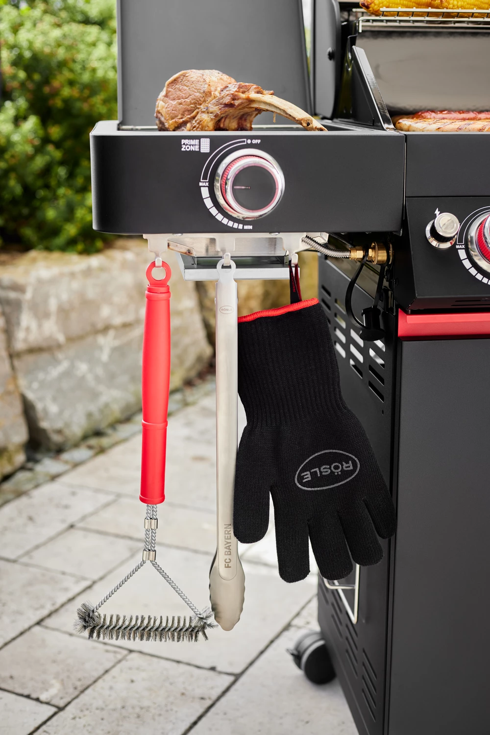 Rösle Videro G2-S VARIO+ Schwarz Gasgrill - FC Bayern Edition - Inkl. FC Bayern Abdeckhaube Und Grillbürste – Bild 17