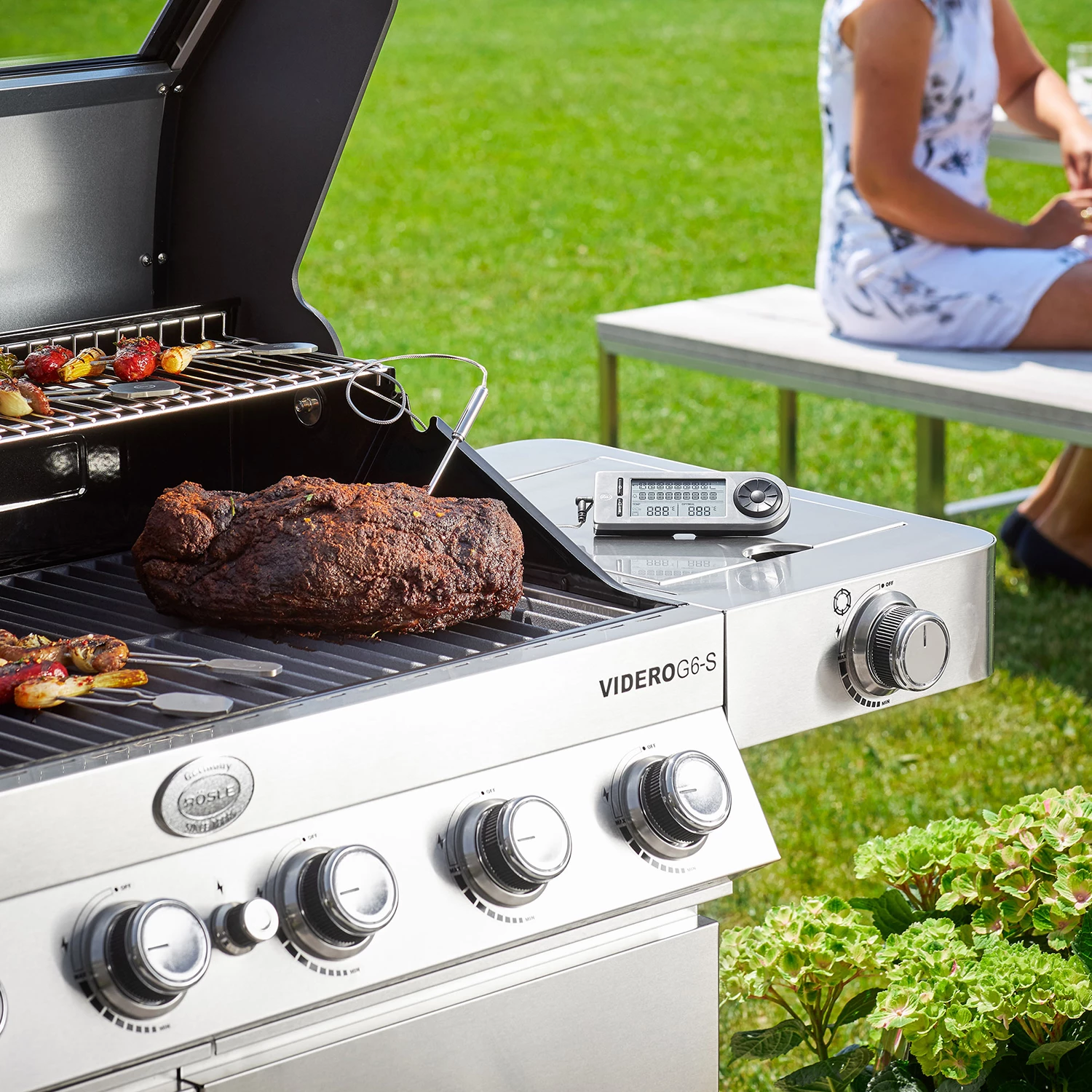 Rösle Edelstahl Gasgrill Videro G6-S VARIO+ - Limited Edition Modell 2023 - X-DEAL Inkl. Abdeckhaube, Grillplatte Und Drehspieß – Bild 14