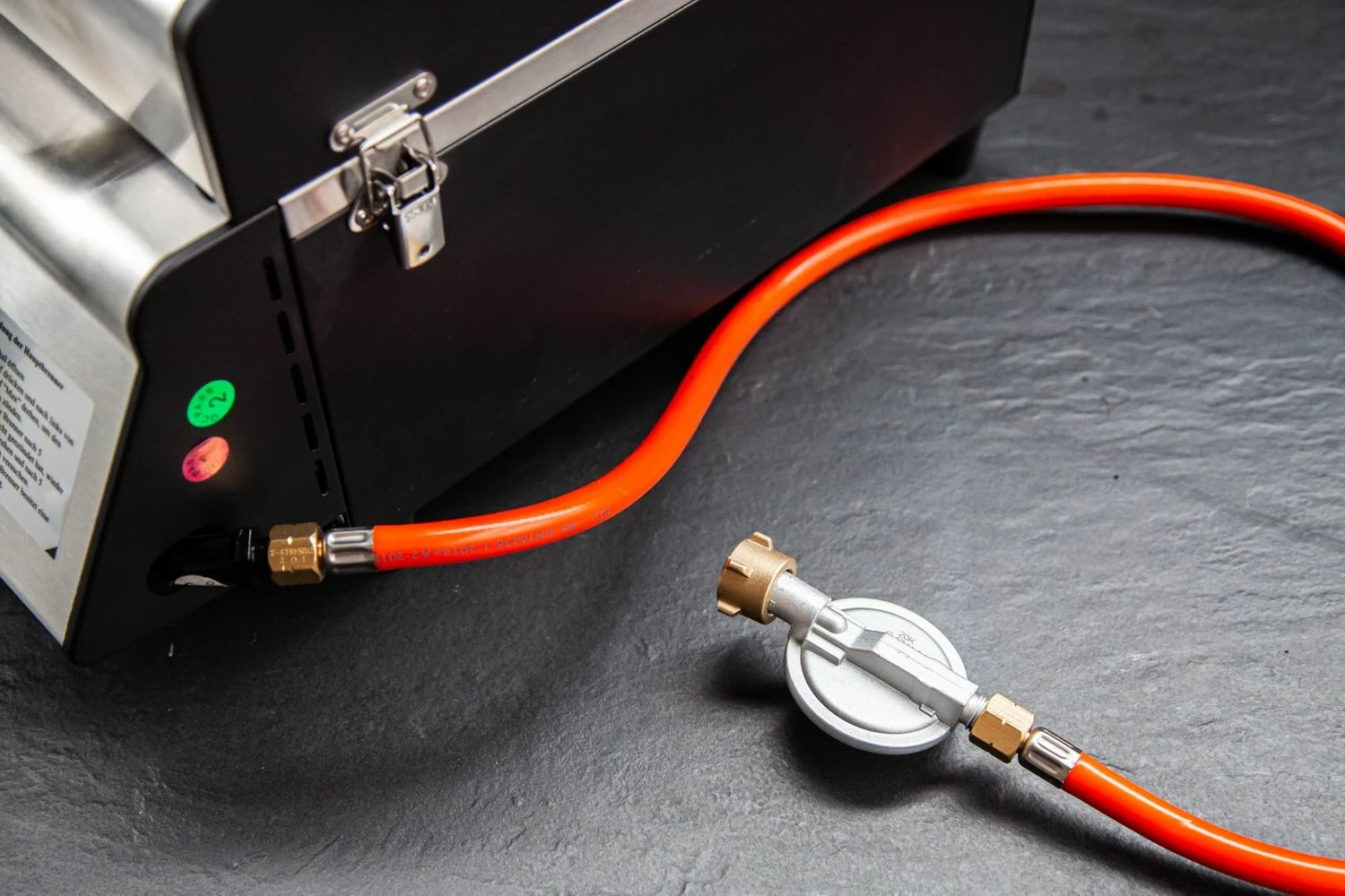 Grillfürst G201E 2-Brenner Gasgrill Portabel V2 - Campinggrill / Balkongrill 50mbar – Bild 8