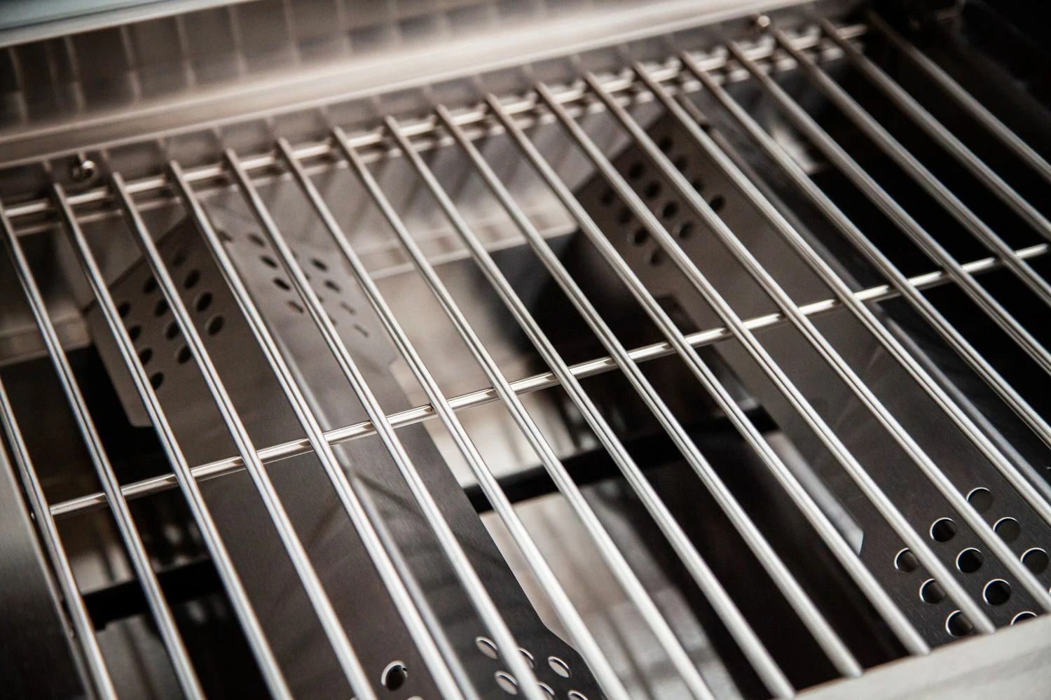 Grillfürst G201E 2-Brenner Gasgrill Portabel V2 - Campinggrill / Balkongrill - X-DEAL Inkl. Untergestell Und Tragetasche – Bild 9