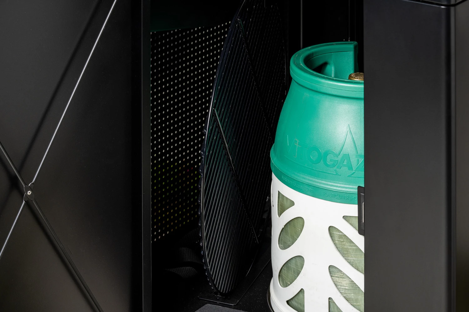 Outdoorchef Gas Kugelgrill Arosa 570 G Evo Black Style – Bild 6