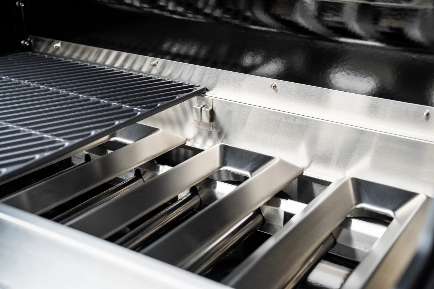 Outdoorchef Dualchef 425 G BZ Gasgrill Mit Blazing Zone Infrarotbrenner + DGS Gusseisen Grillrost 2 Stk.+ DGS Gemüse Grillrost 2 Stk. – Bild 15